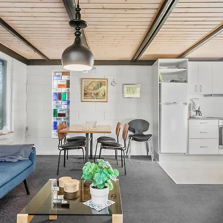 2 Bedroom In Vaeggerlose Bøtø By